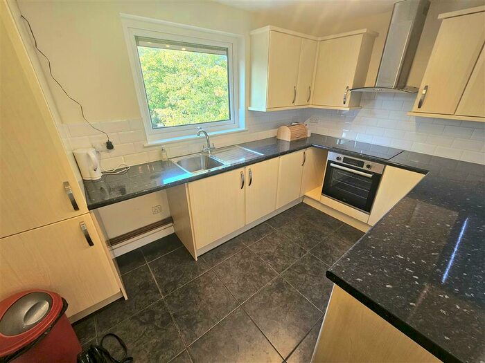 2 Bedroom Apartment To Rent In Ipswich Close, Leicester, LE4