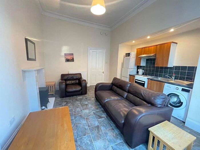 1 Bedroom Flat To Rent In , Somerville Drive Mount Florida, Glasgow, G42