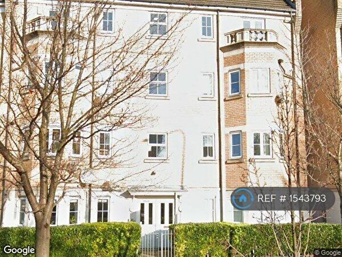 2 Bedroom Penthouse To Rent In Peckham Road, London, SE15