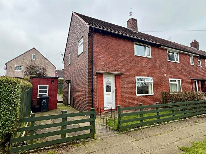 3 Bedroom End Of Terrace House For Sale In Cousin Lane, Illingworth, Halifax, HX2