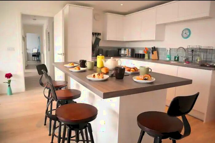 3 Bedroom Flat To Rent In Wentworth House, Burrell Road, Ipswich, IP2