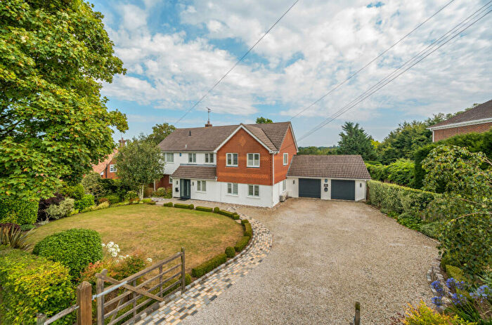 5 Bedroom Detached House For Sale In The Street, Hartlip, Sittingbourne, Kent, ME9