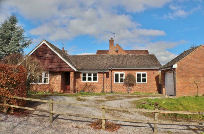 3 Bedroom Bungalow For Sale In Church Lane, Mildenhall, SN8