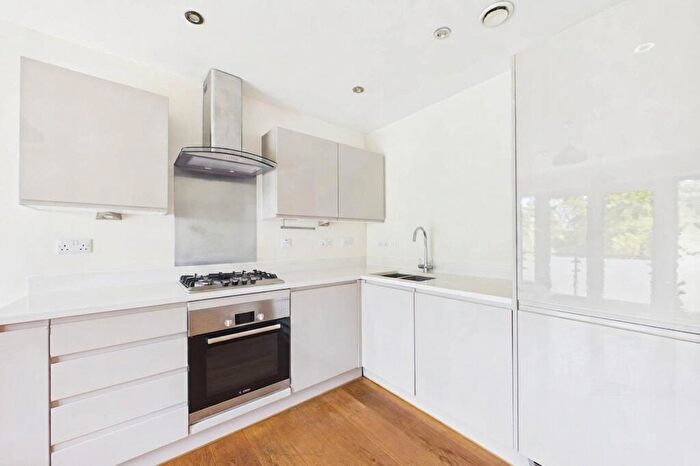 2 Bedroom Flat To Rent In Institute Road, Taplow, Maidenhead, Buckinghamshire, SL6