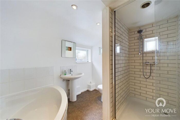 4 Bedroom House To Rent In Southampton Road, Far Cotton, Northampton, NN4