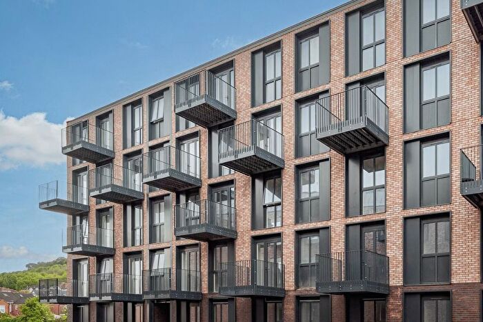 2 Bedroom Flat To Rent In De Havilland Building, Leigh Street, High Wycombe, Buckinghamshire, HP11