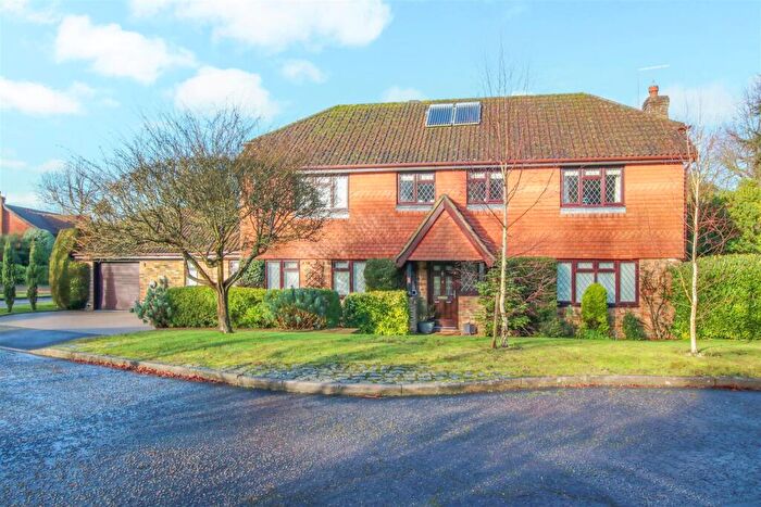 6 Bedroom Detached House For Sale In The Berkeleys, Fetcham, KT22