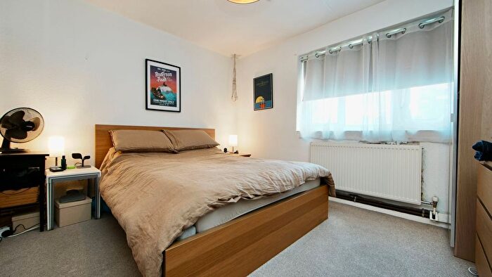 2 Bedroom Flat For Sale In Clarence Walk, Bedser Court Clarence Walk, SW4
