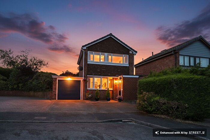 3 Bedroom Link Detached House For Sale In Simcrest Avenue, Killamarsh, S21