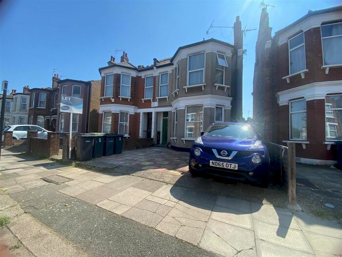 1 Bedroom Studio To Rent In Palmerston Road, Wood Green, N22