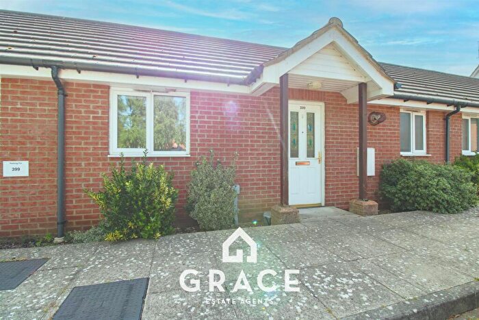2 Bedroom Bungalow For Sale In Foxhall Road, Ipswich, IP3