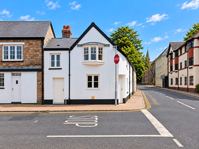 1 Bedroom Flat To Rent In Porthycarne Street, Usk, Monmouthshire, NP15