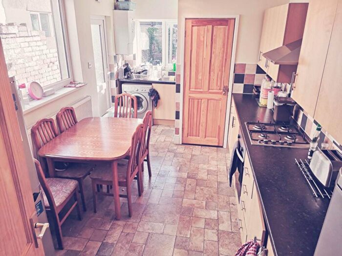 4 Bedroom House To Rent In Dogfield Street, Cathays, Cardiff, CF24