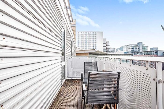 2 Bedroom Apartment To Rent In Dearmans Place, Salford, Greater Manchester, M3