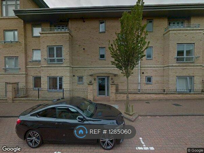 2 Bedroom Flat To Rent In Robinson Street, Bletchley, Milton Keynes, MK3