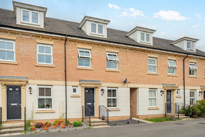 4 Bedroom Terraced House For Sale In Miller Road, York, YO30