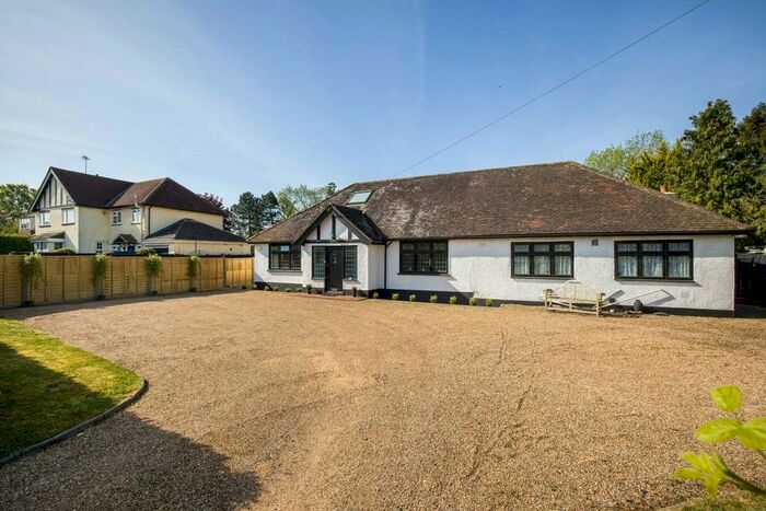 6 Bedroom Bungalow For Sale In Hawkshead Lane, North Mymms, Hatfield, AL9