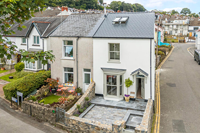 3 Bedroom Semi-Detached House For Sale In Dunns Lane, Mumbles, Swansea, SA3