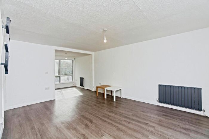 2 Bedroom House For Sale In Cheriton Court, Selhurst Road, London, SE25