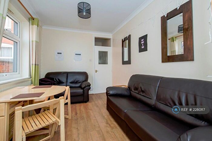 5 Bedroom Terraced House To Rent In Lorne Road, Leicester, LE2
