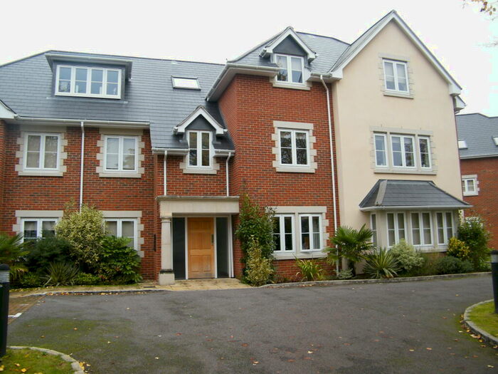 2 Bedroom Apartment To Rent In Reigate, Surrey, RH2