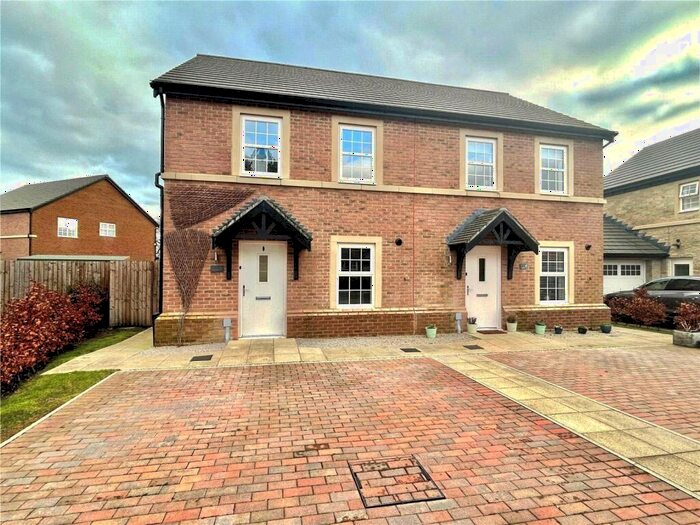 3 Bedroom Semi-Detached House For Sale In Meadow Drive, Bowgreave, Preston, Lancashire, PR3