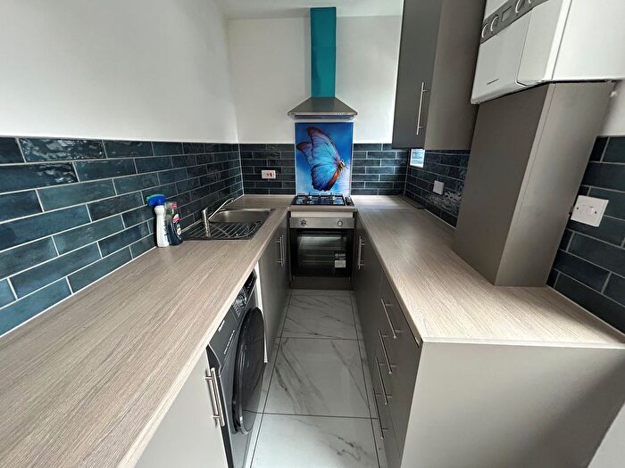 Studio To Rent In Melbourne Road, Halesowen, B63