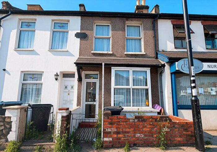2 Bedroom Terraced House For Sale In Whitehorse Road, Thornton Heath, Surrey, CR7