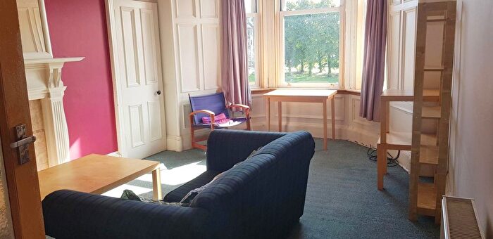 1 Bedroom Flat To Rent In Harrison Gardens, Edinburgh, EH11