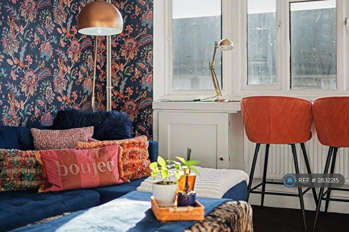 1 Bedroom Flat To Rent In The Underwood, London, SE9