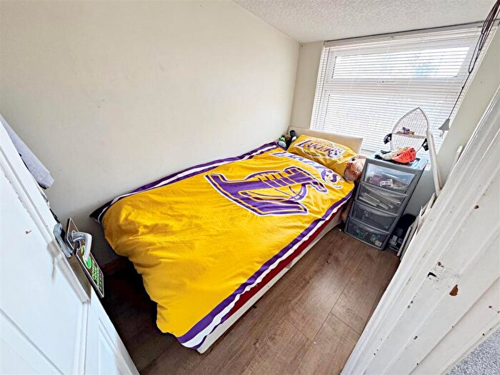 2 Bedroom Chalet For Sale In Humberston Fitties, Humberston, Grimsby, N.E. Lincs, DN36