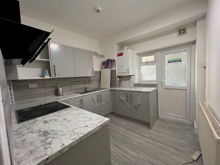 1 Bedroom Property To Rent In Chamberlayne Road, London, NW10