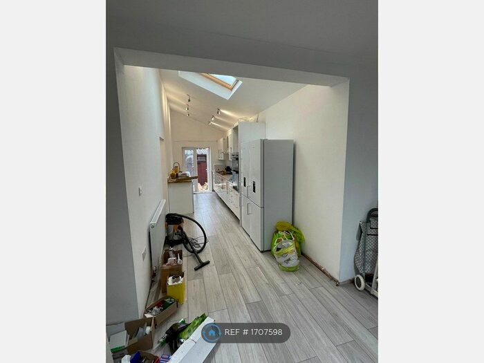 6 Bedroom Semi-Detached House To Rent In Conygre Road, Filton, Bristol, BS34