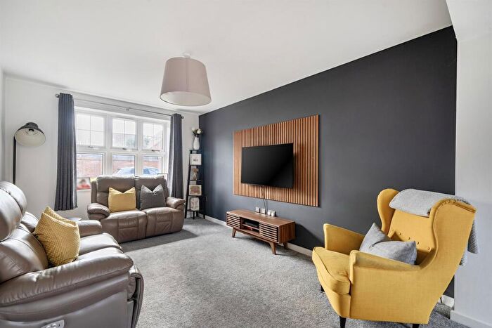 3 Bedroom Link Detached House For Sale In Wareham, BH20 - Photo 6