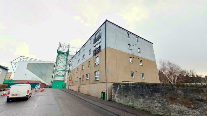 2 Bedroom Flat To Rent In St Clair Street, Edinburgh, EH6