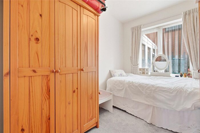 2 Bedroom Bungalow For Sale In Allington Court, Outwood Common Road, Billericay, Essex, CM11