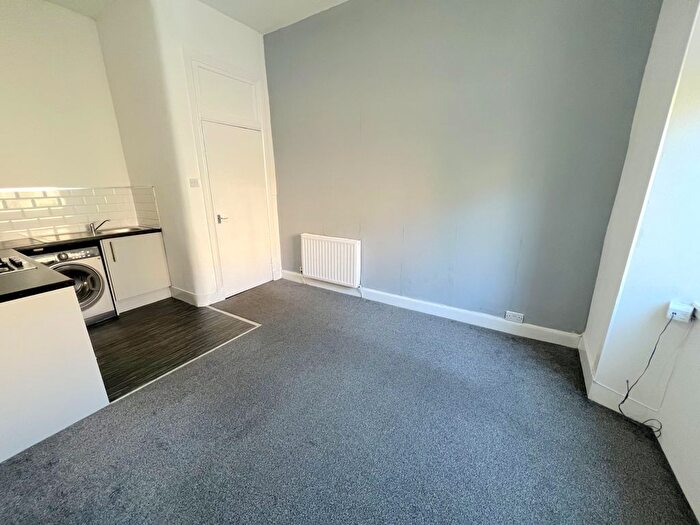 1 Bedroom Flat To Rent In Craigie Street, Glasgow, G42