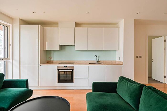 2 Bedroom Flat To Rent In Coville Mansions, East Village, Stratford, London, E20