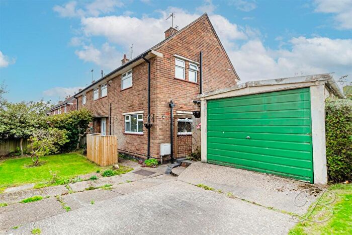 3 Bedroom Semi Detached House For Sale In Valley Road, Shirebrook, Mansfield, NG20