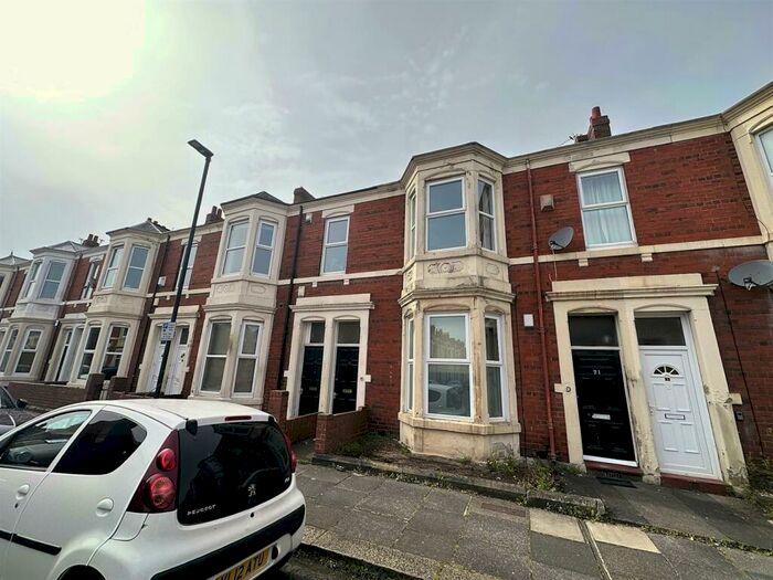 4 Bedroom Flat To Rent In Lonsdale Terrace, Jesmond, Newcastle Upon Tyne, NE2