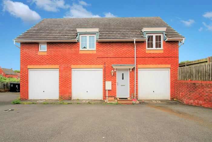 2 Bedroom Detached House To Rent In Regency Court, Rushden, NN10