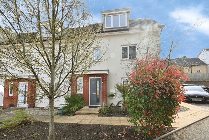 3 Bedroom End Of Terrace House For Sale In Bowhill Way, Harlow, CM20