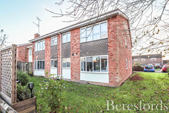 2 Bedroom Apartment For Sale In Holloway Crescent, Leaden Roding, CM6