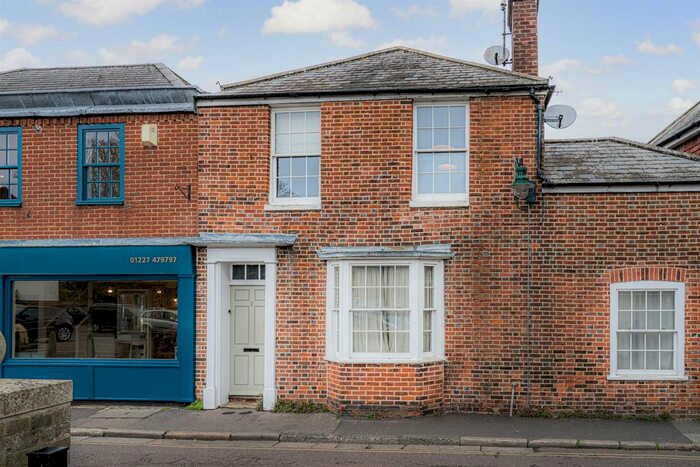 2 Bedroom Maisonette To Rent In Marlowe Avenue, Canterbury, CT1