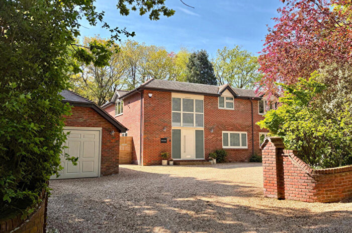 5 Bedroom Detached House For Sale In Hurn Lane, Ringwood, BH24