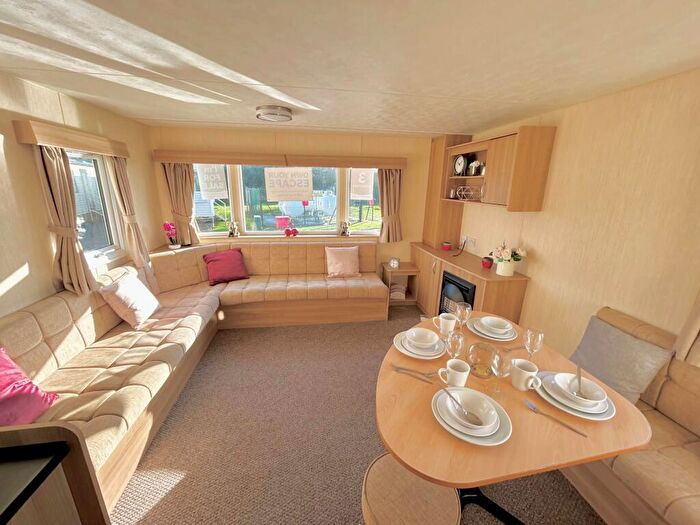3 Bedroom Caravan For Sale In Willerby Horizon, St. Osyth Beach Holiday Park, St Osyth, Clacton-on-Sea, Essex, CO16