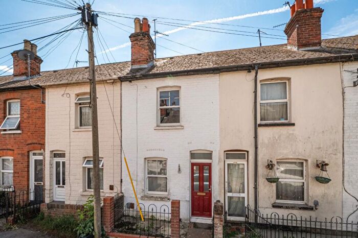 2 Bedroom Terraced House For Sale In Waldeck Street, Reading, Berkshire, RG1