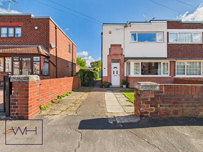 2 Bedroom Semi-Detached House For Sale In Norman Cresent, Scawsby, Doncaster, DN5