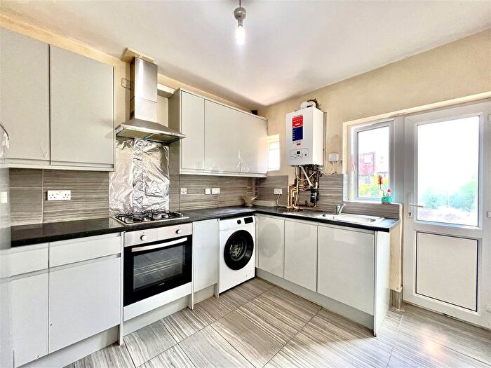 2 Bedroom Flat To Rent In Southall Court, Lady Margaret Road, Southall, UB1
