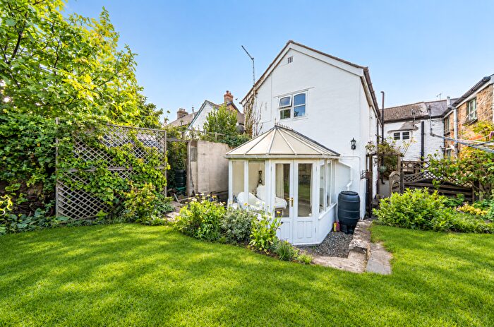 2 Bedroom House For Sale In Silver Street, Bampton, Tiverton, EX16